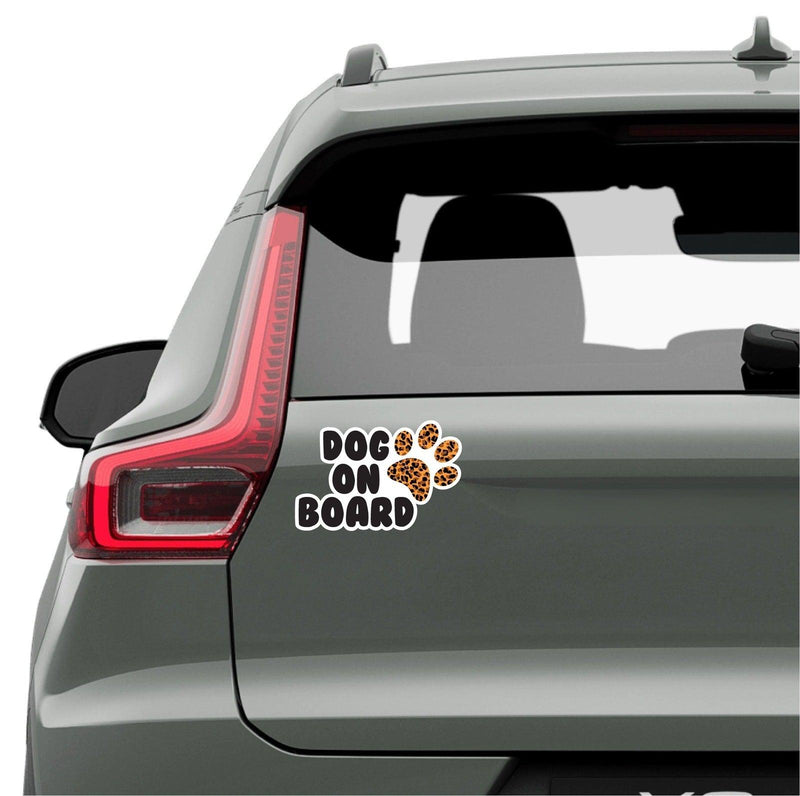Autosticker Dog on Board met Hondenpoot
